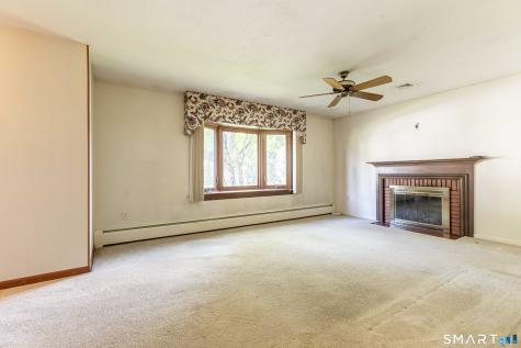 16 Philip Road Manchester CT 06040