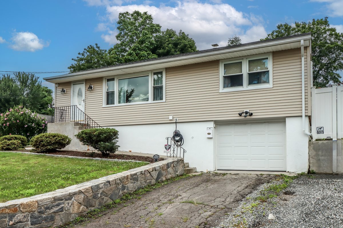 64 Esther Avenue Waterbury CT 06708