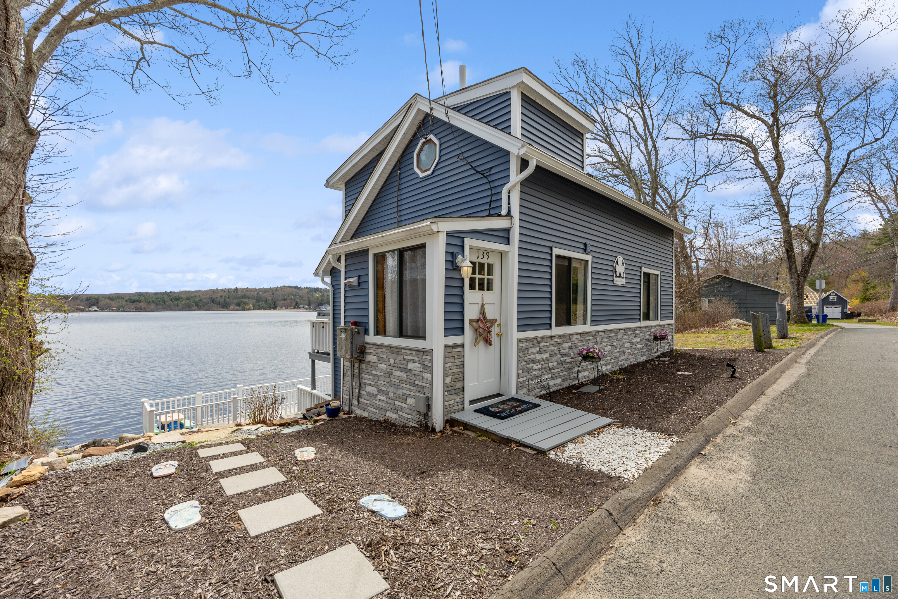 139 West Shore Road Ellington CT 06029