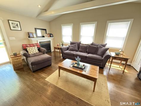 111 Hawthorne Avenue Derby CT 06418