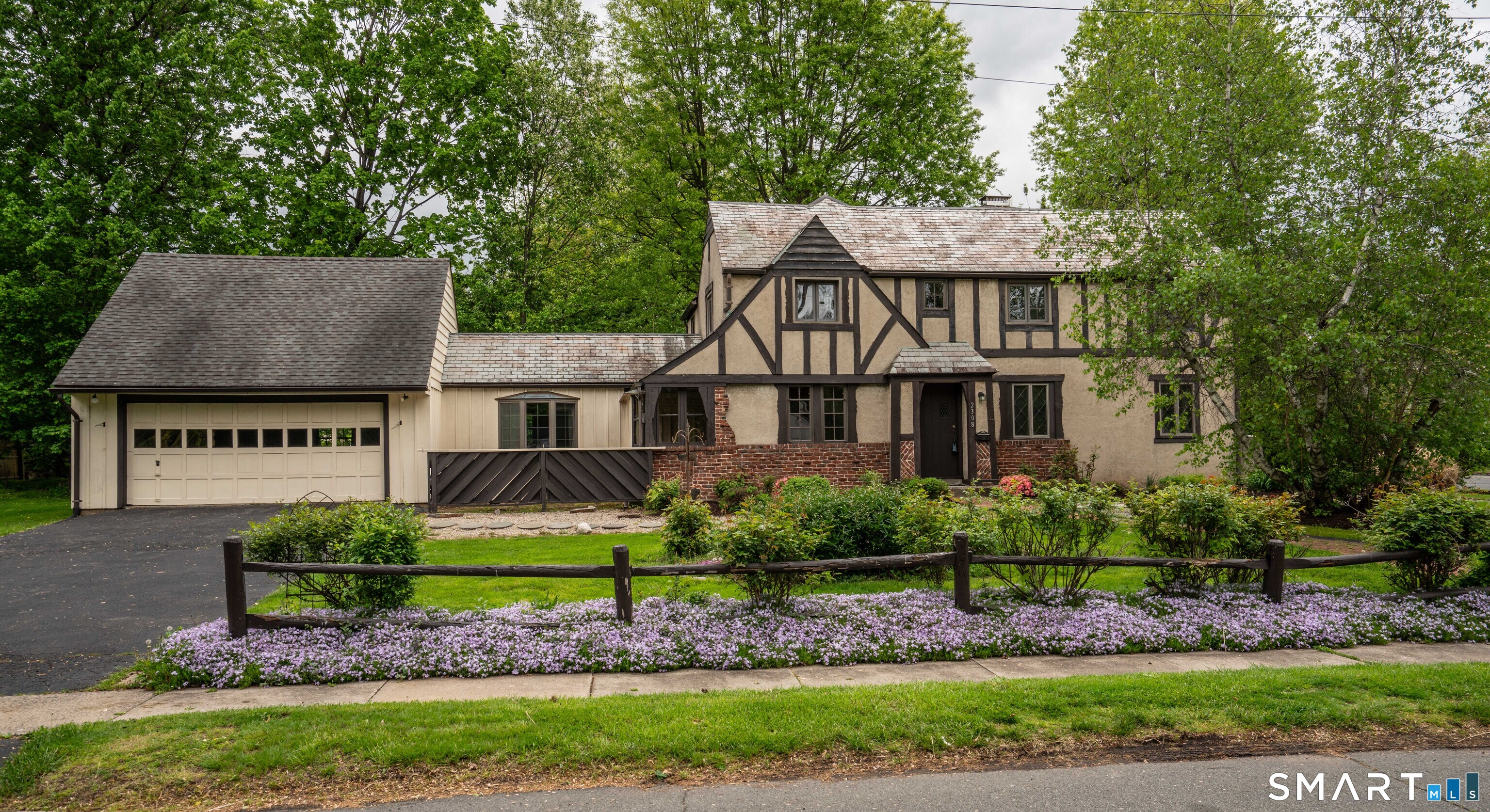 2308 Albany Avenue West Hartford CT 06117