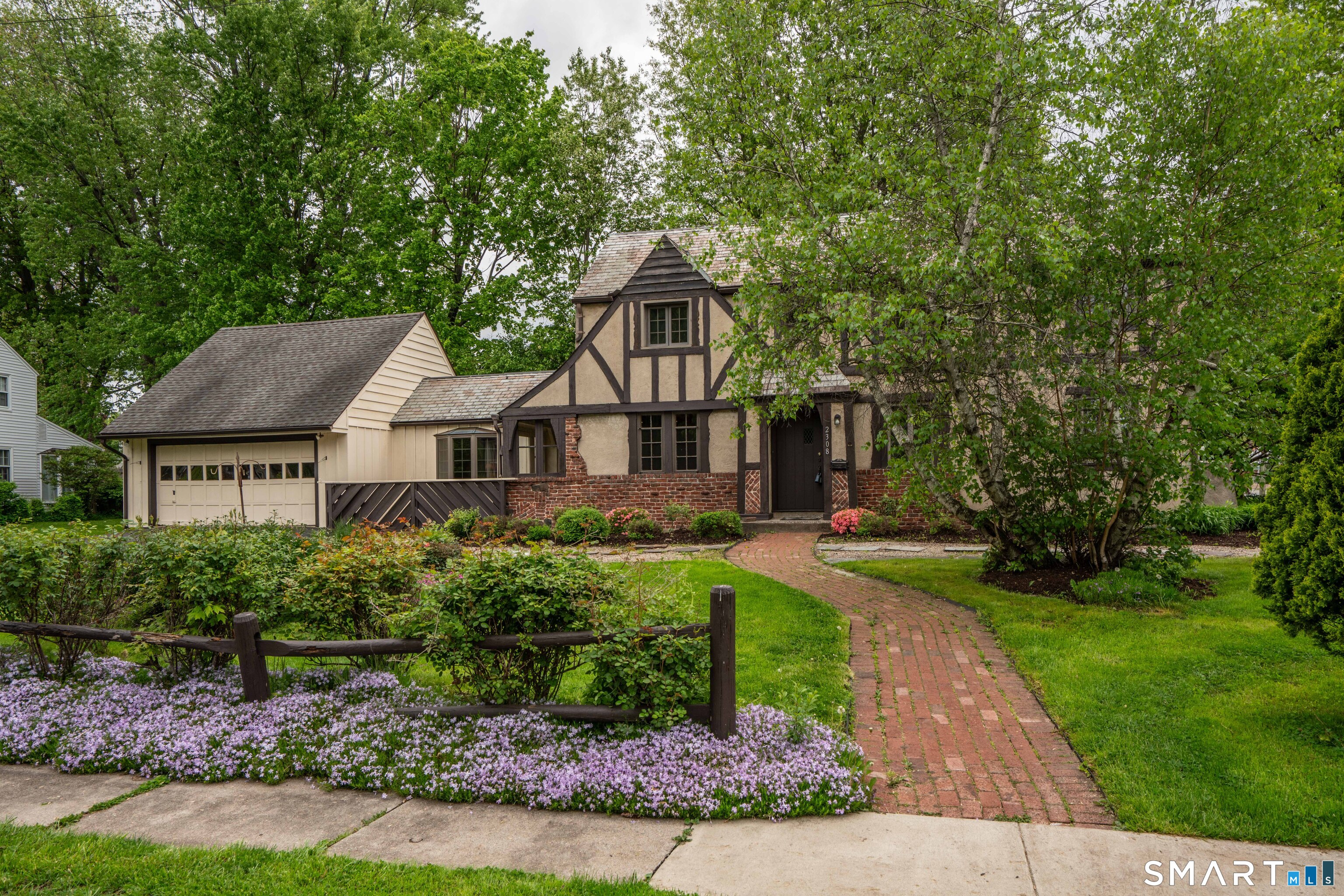 2308 Albany Avenue West Hartford CT 06117