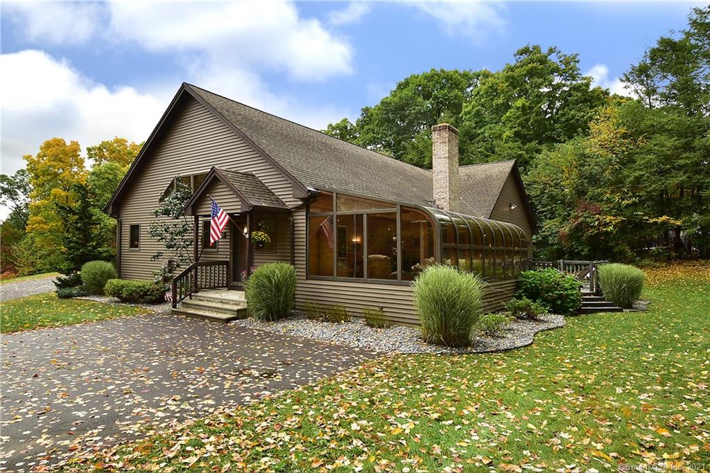 4 Deer Run Drive Ellington CT 06029
