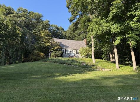 89 Janeway Drive Guilford CT 06437