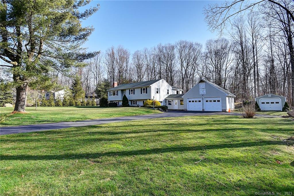 26 Crestwood Drive East Hampton CT 06424