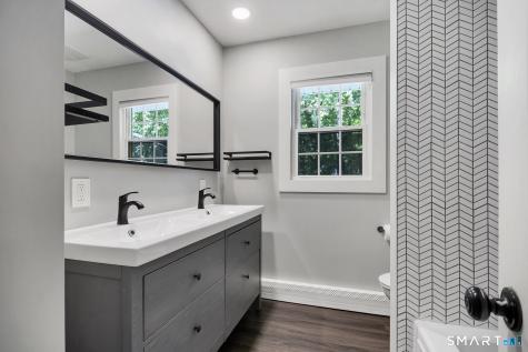 912 Route 163 Route Montville CT 06370