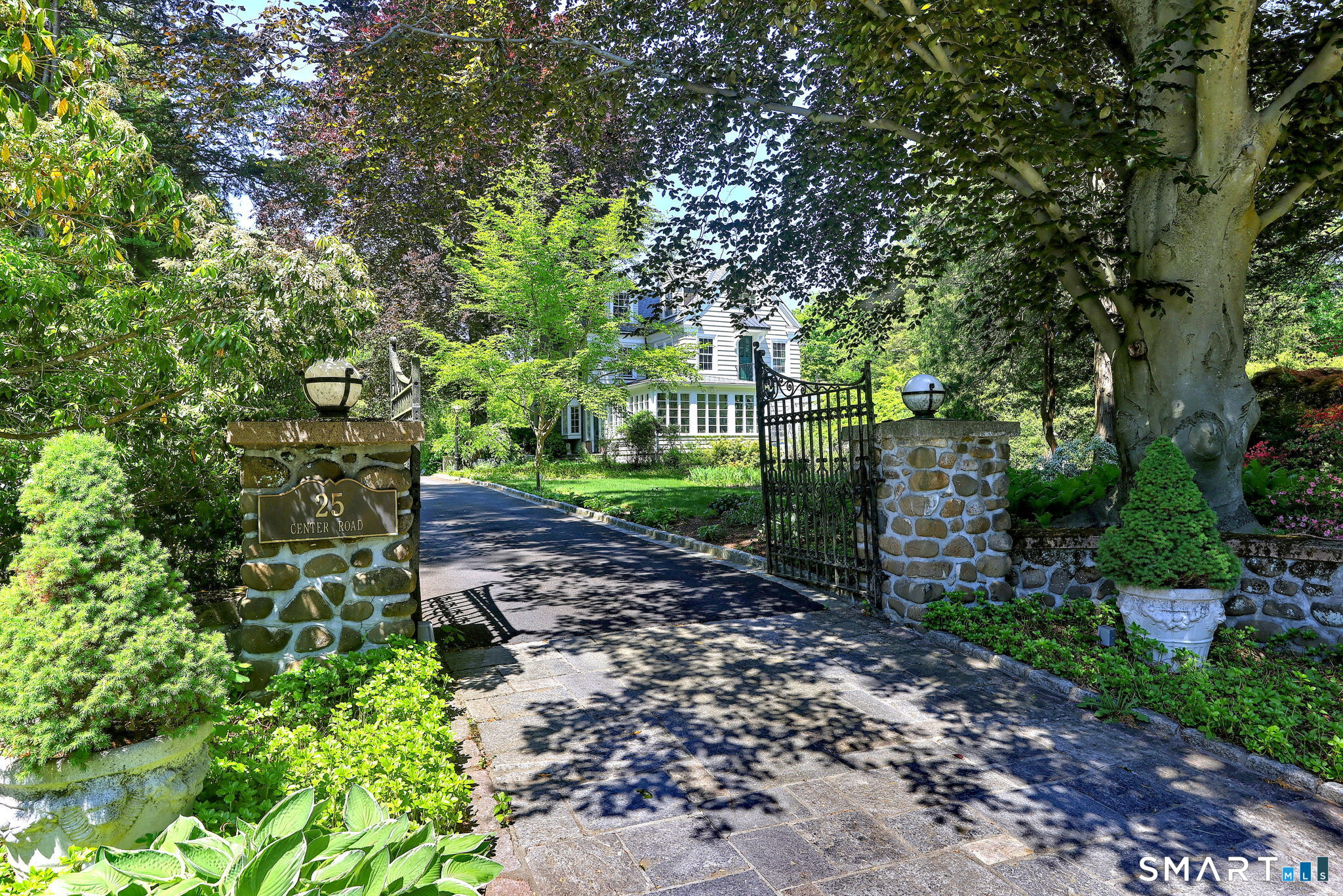 25 Center Road Woodbridge CT 06525