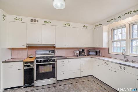 8 Crest Road Danbury CT 06811