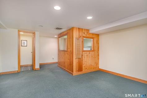 8 Crest Road Danbury CT 06811