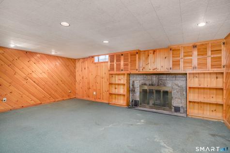 8 Crest Road Danbury CT 06811