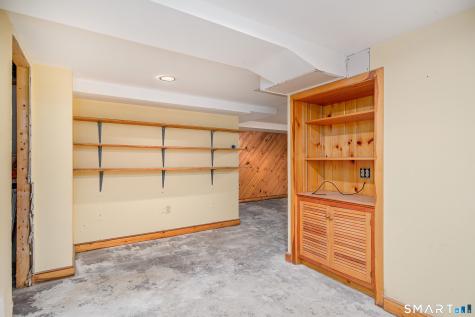 8 Crest Road Danbury CT 06811