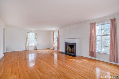 8 Crest Road Danbury CT 06811