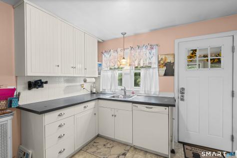 185 Columbus Avenue Meriden CT 06451