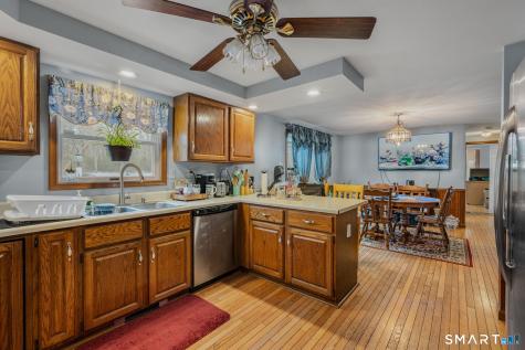 16 Greystone Drive Montville CT 06382