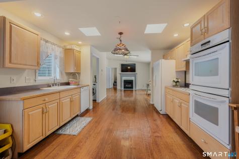 16 Greystone Drive Montville CT 06382