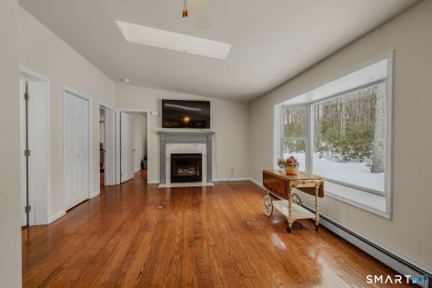 16 Greystone Drive Montville CT 06382