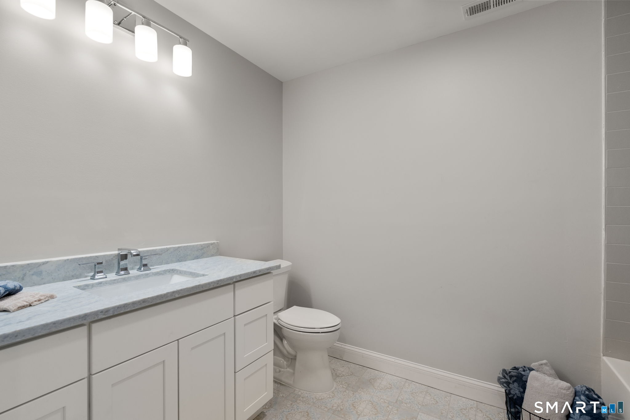 21 Angela Lane Willington CT 06279