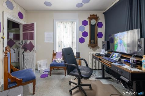 523 West Street Bristol CT 06010