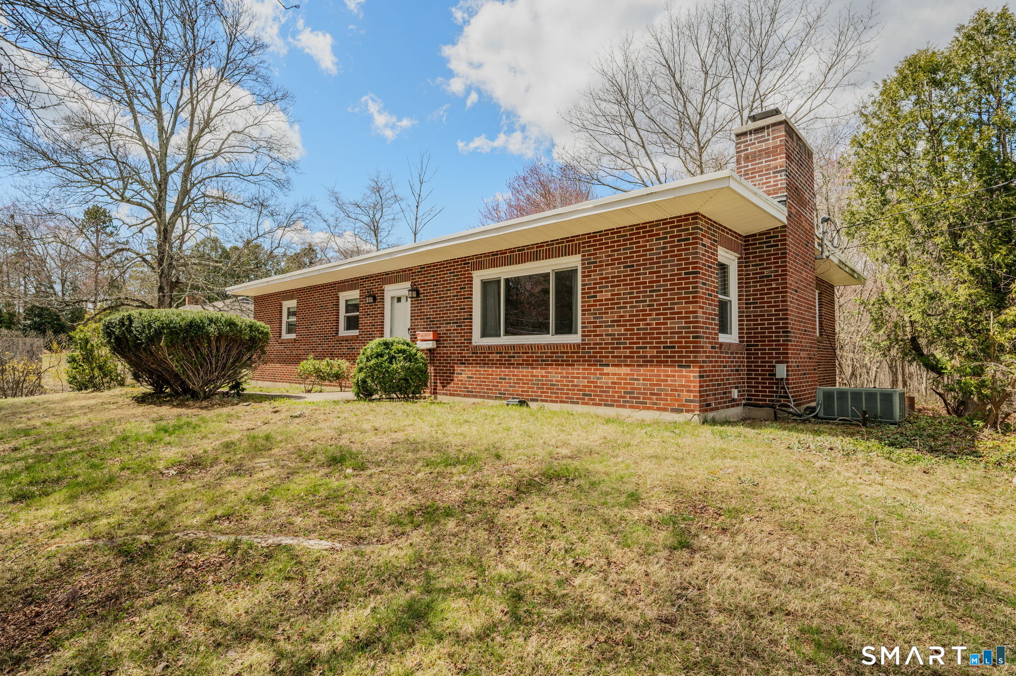 448 Mohegan Avenue Parkway Waterford CT 06375