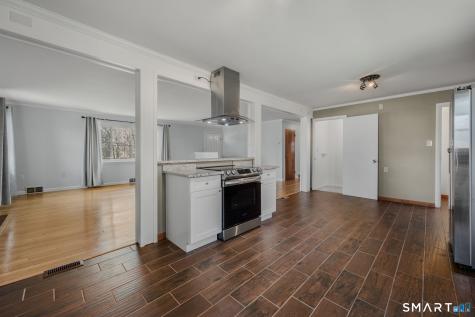 448 Mohegan Avenue Parkway Waterford CT 06375