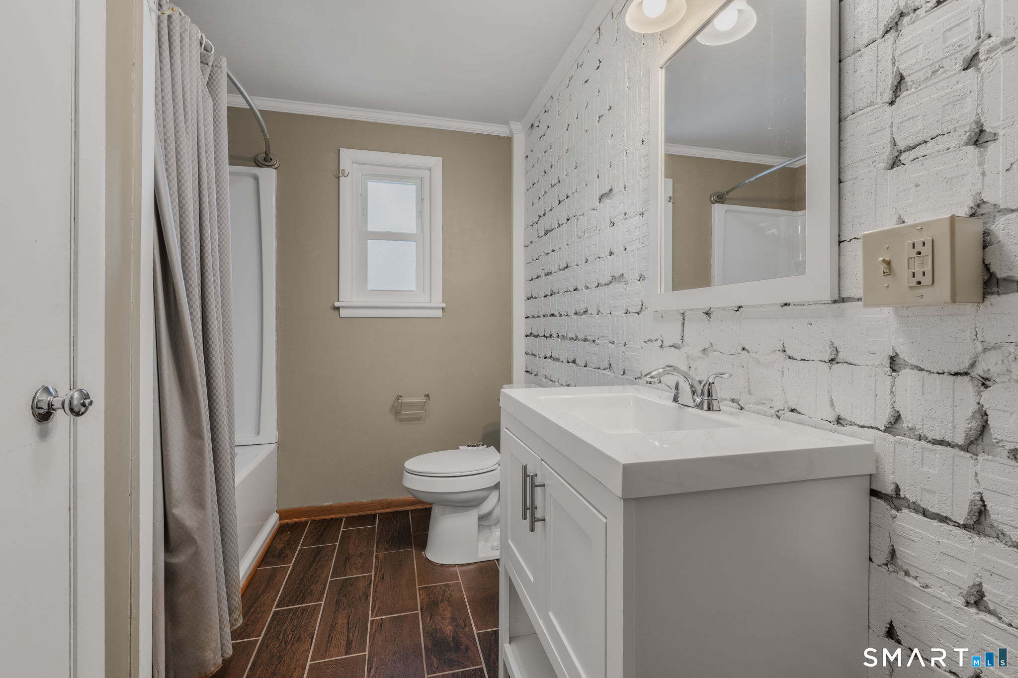448 Mohegan Avenue Parkway Waterford CT 06375