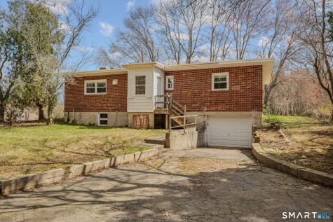 448 Mohegan Avenue Parkway Waterford CT 06375