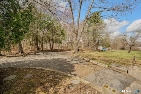 448 Mohegan Avenue Parkway Waterford CT 06375