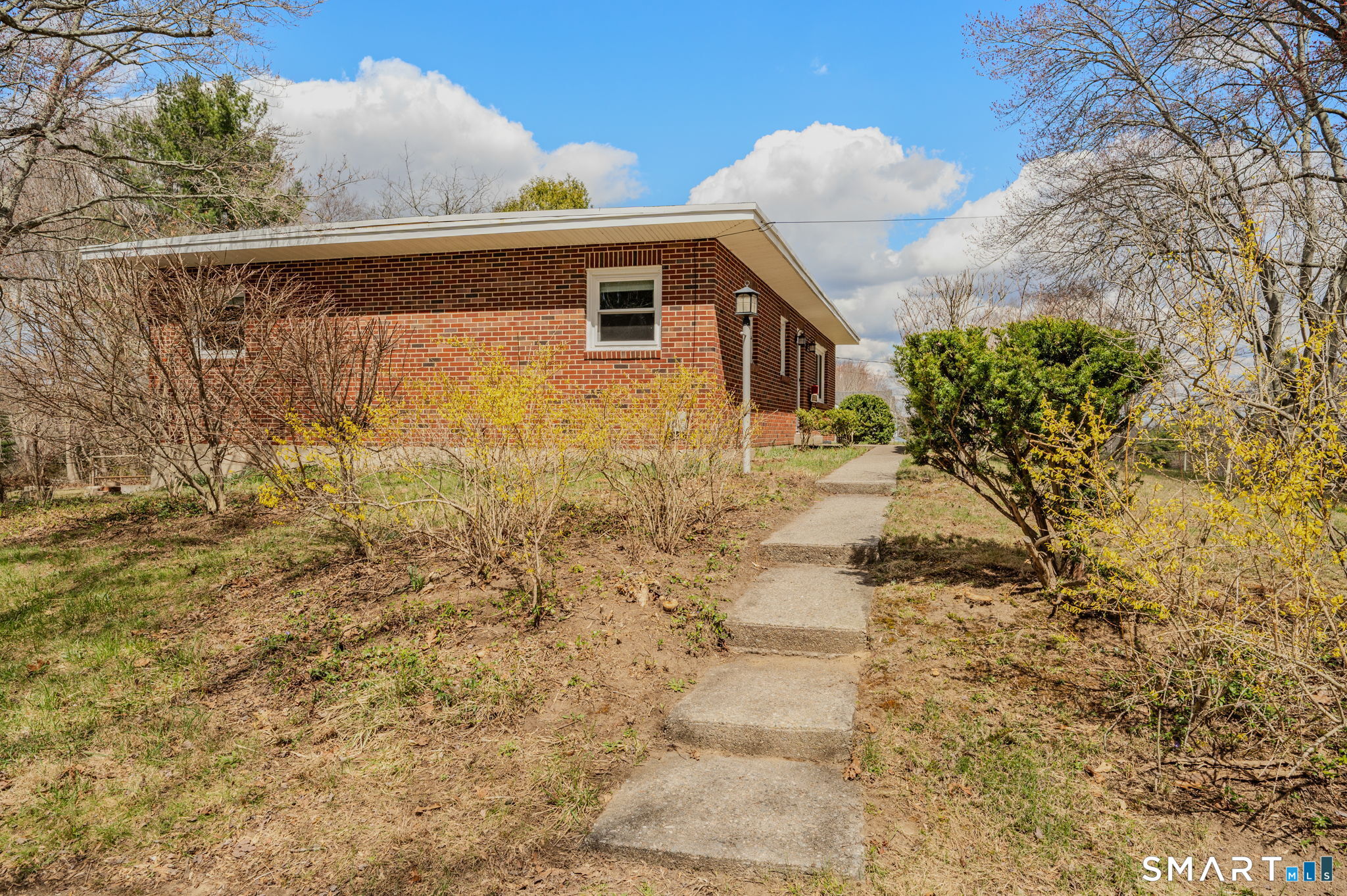 448 Mohegan Avenue Parkway Waterford CT 06375