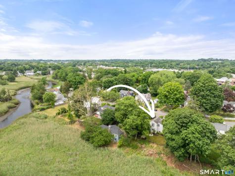 252 Shoreham Village Drive Fairfield CT 06824