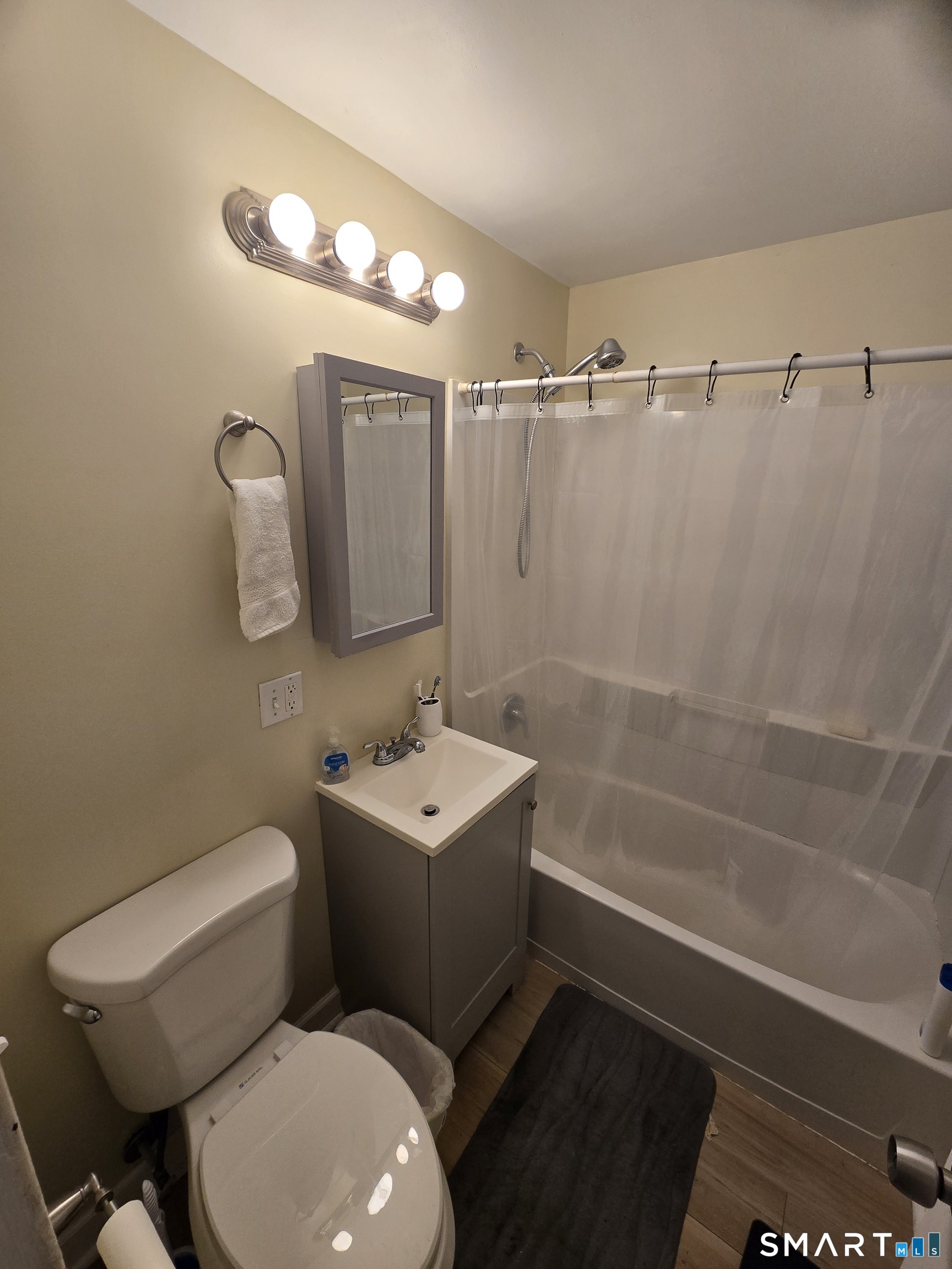 15 Broadvale Road Meriden CT 06450