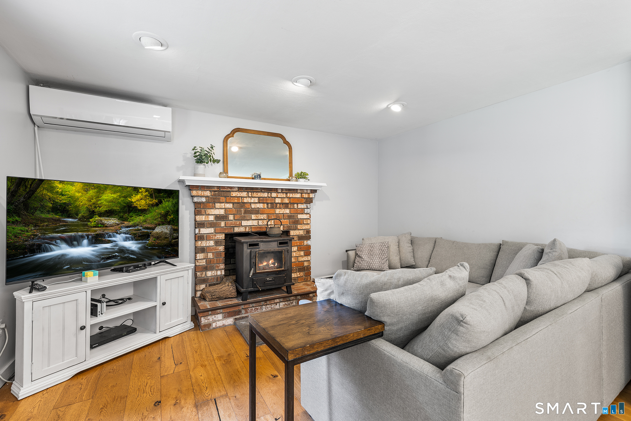 122 Wepawaug Drive Milford CT 06461
