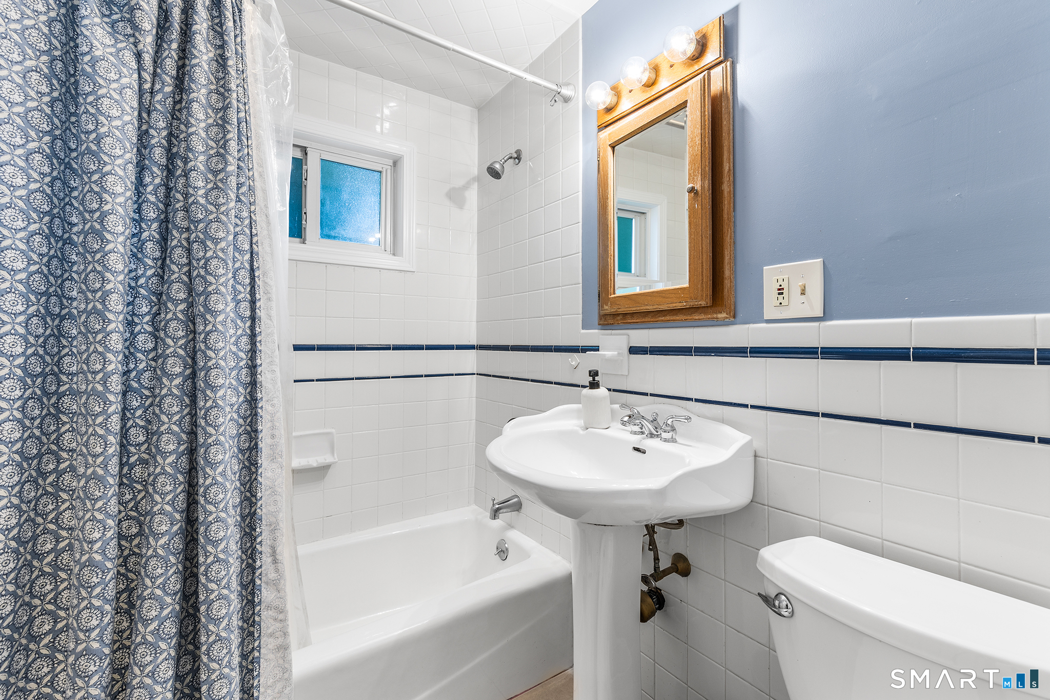 122 Wepawaug Drive Milford CT 06461