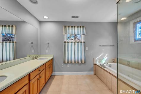 1 Reservoir Road Newtown CT 06470