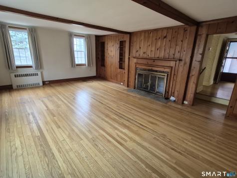 1 Reservoir Road Newtown CT 06470