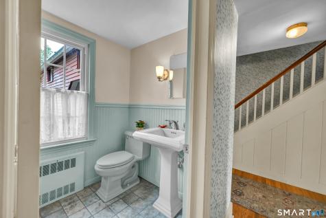 1 Reservoir Road Newtown CT 06470