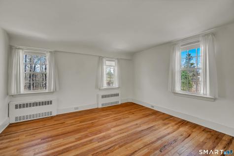 1 Reservoir Road Newtown CT 06470