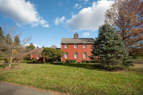 1 Reservoir Road Newtown CT 06470