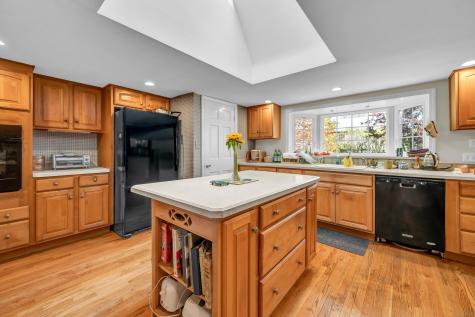 1 Reservoir Road Newtown CT 06470