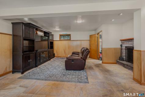 17 Louise Drive East Lyme CT 06357