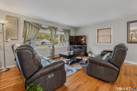 17 Louise Drive East Lyme CT 06357