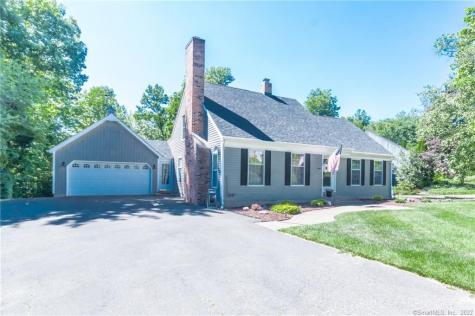 77 Metacomet Road Plainville CT 06062