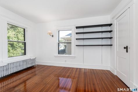 813 Edgewood Avenue New Haven CT 06515