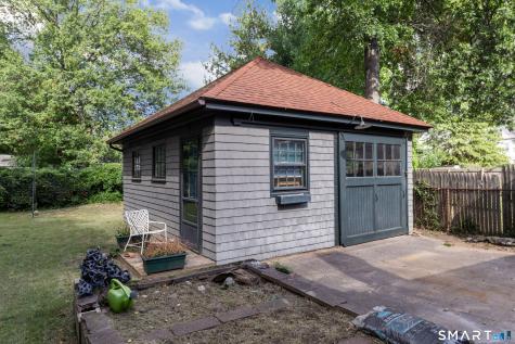813 Edgewood Avenue New Haven CT 06515