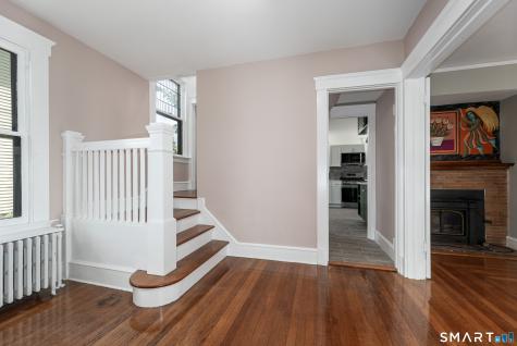 813 Edgewood Avenue New Haven CT 06515