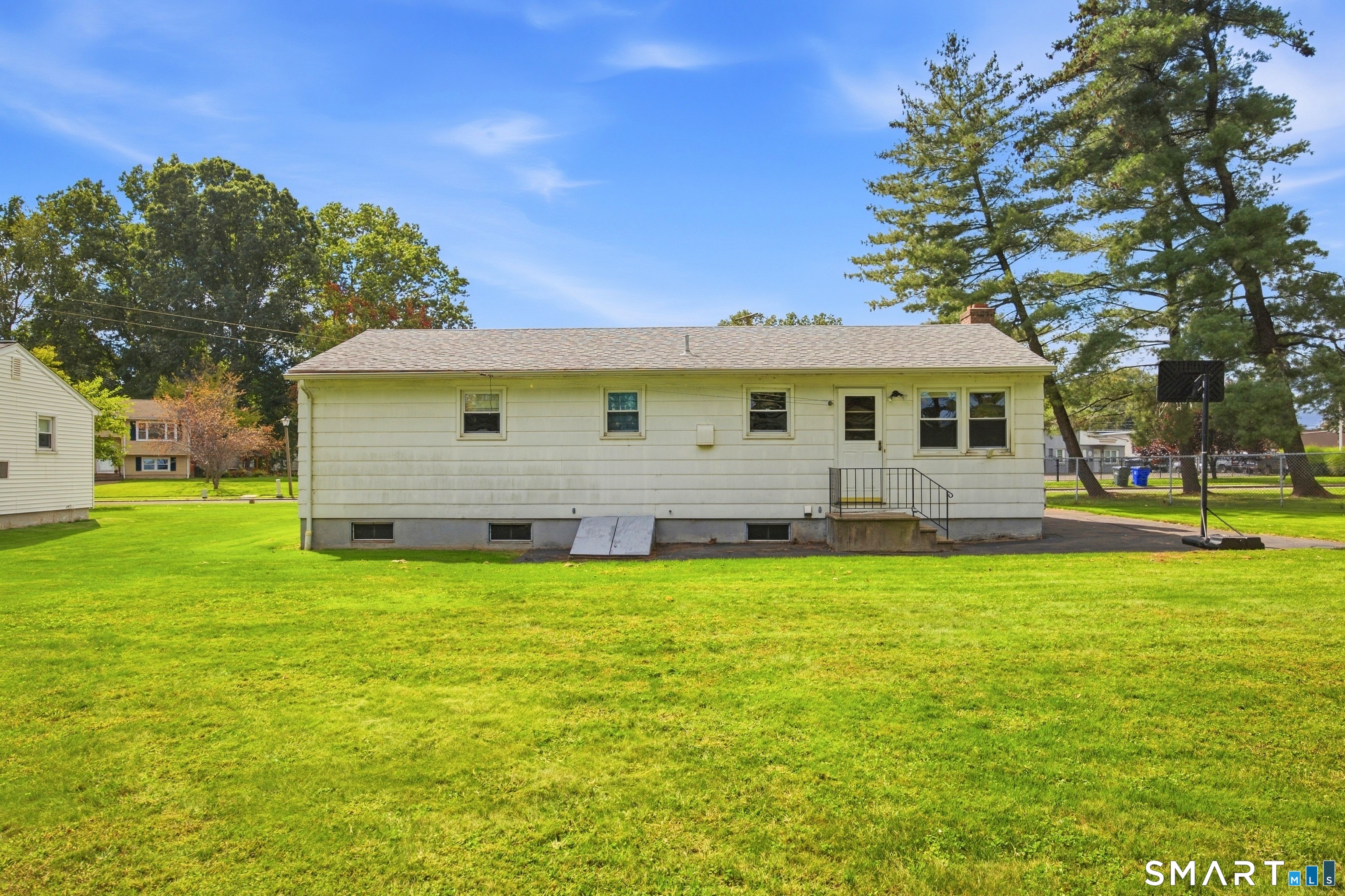 12 Southwood Drive West Hartford CT 06110