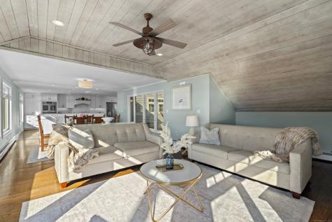 21 Harbor Street Branford CT 06405