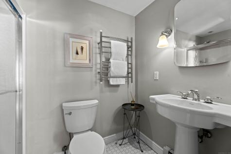 21 Harbor Street Branford CT 06405