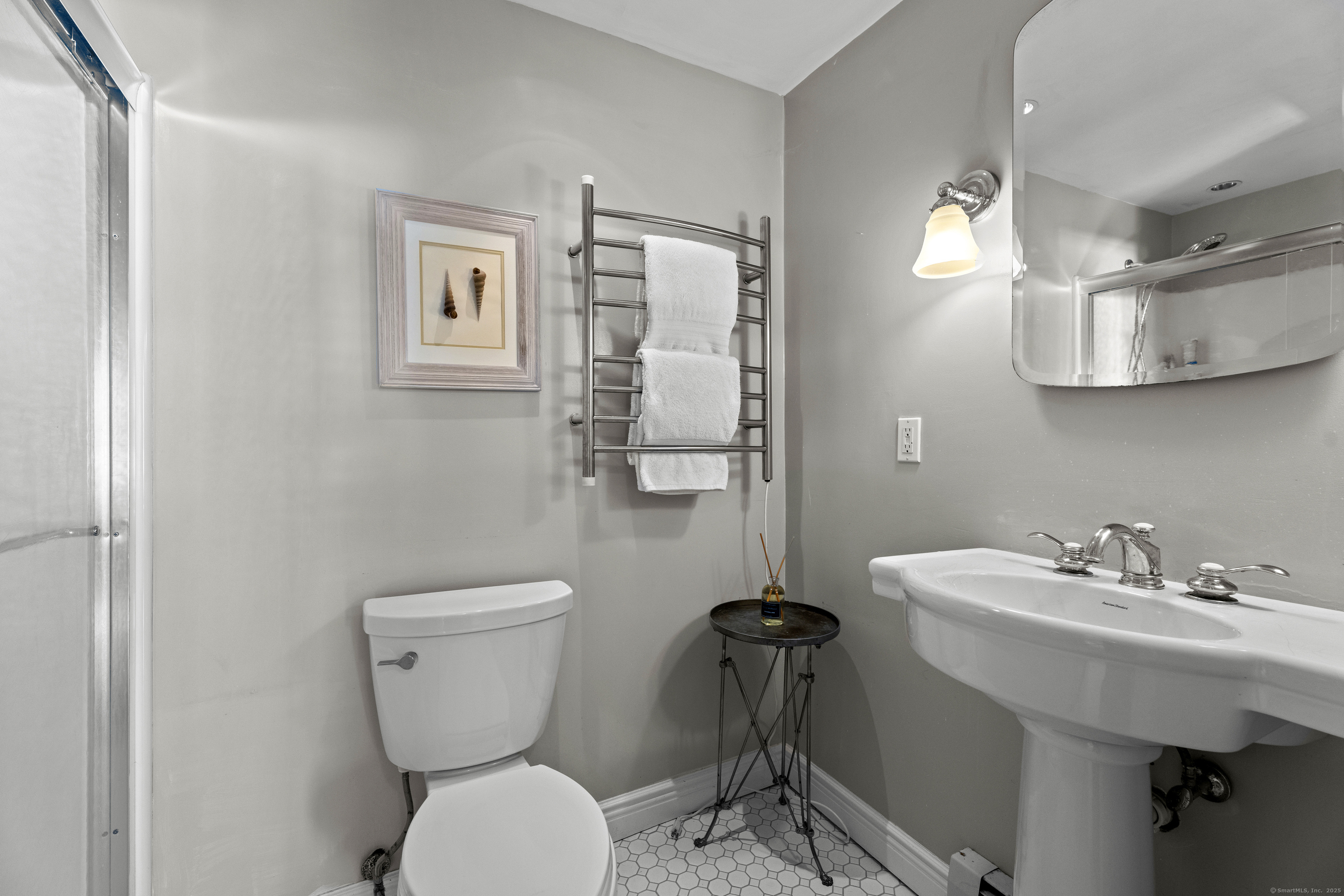 21 Harbor Street Branford CT 06405