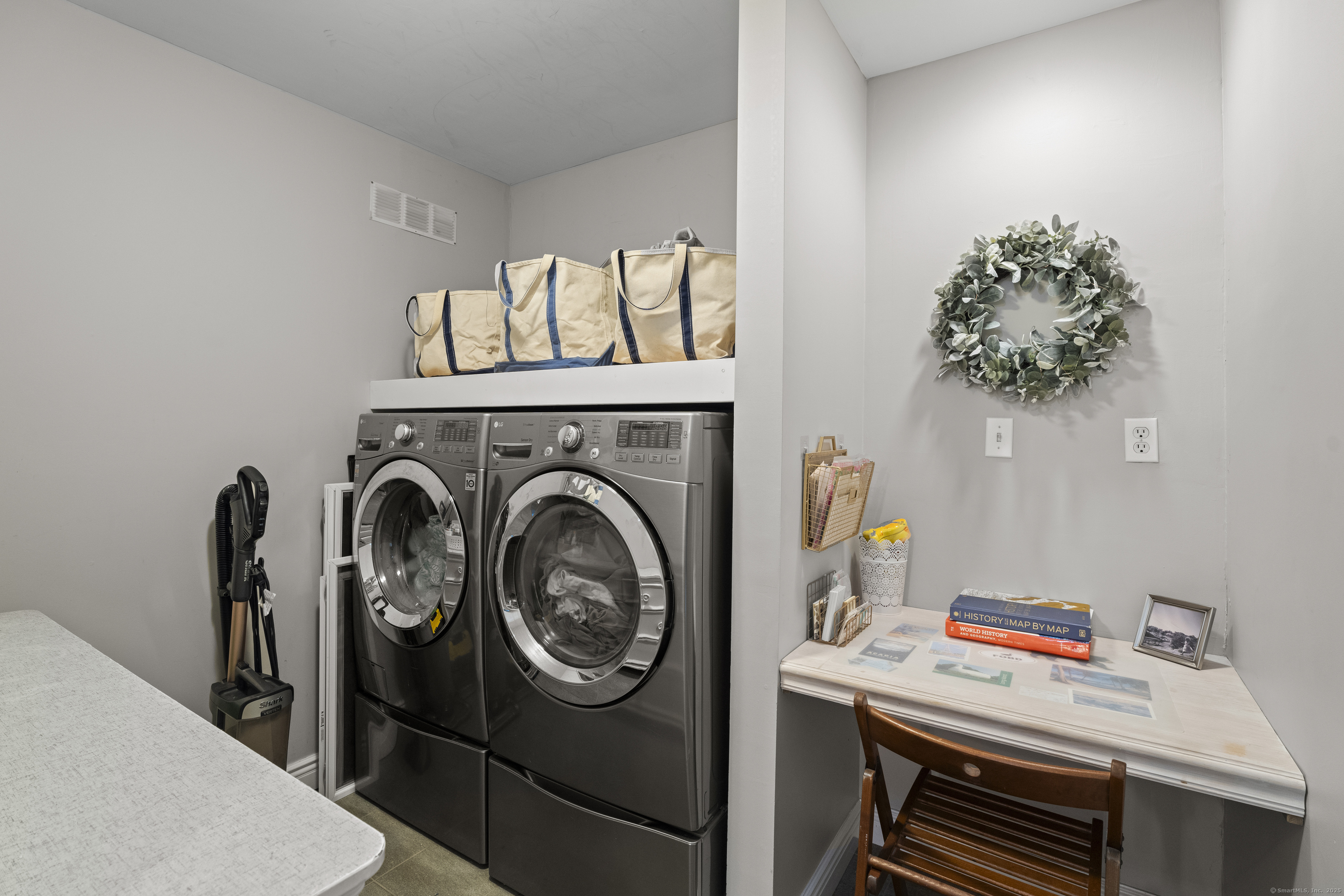 21 Harbor Street Branford CT 06405