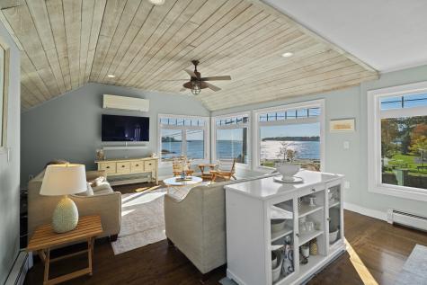 21 Harbor Street Branford CT 06405